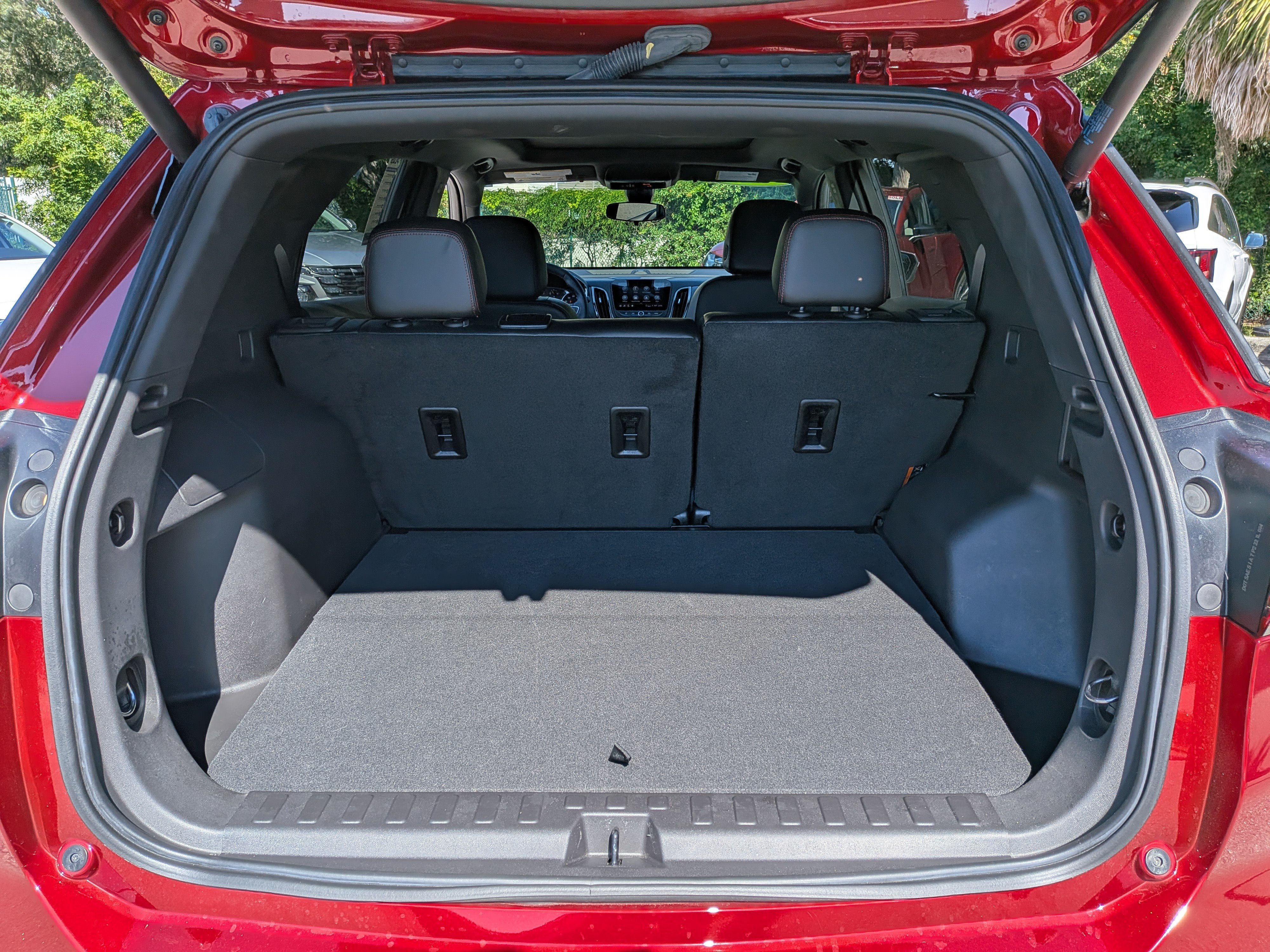 Used 2024 Chevrolet Equinox RS w/ RS Leather Package FWD image 13