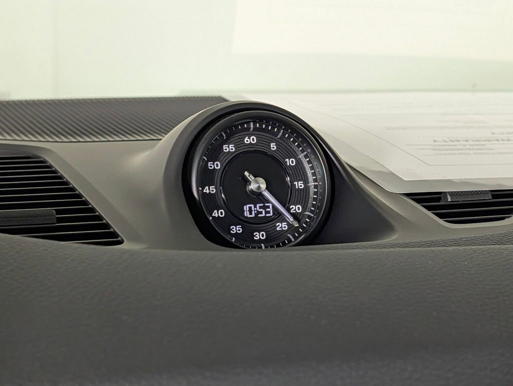 Certified 2025 Porsche Cayenne Coupe image 30