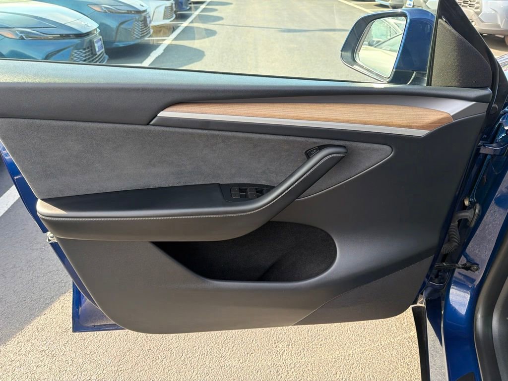 Used 2023 Tesla Model Y Long Range AWD/4WD image 20