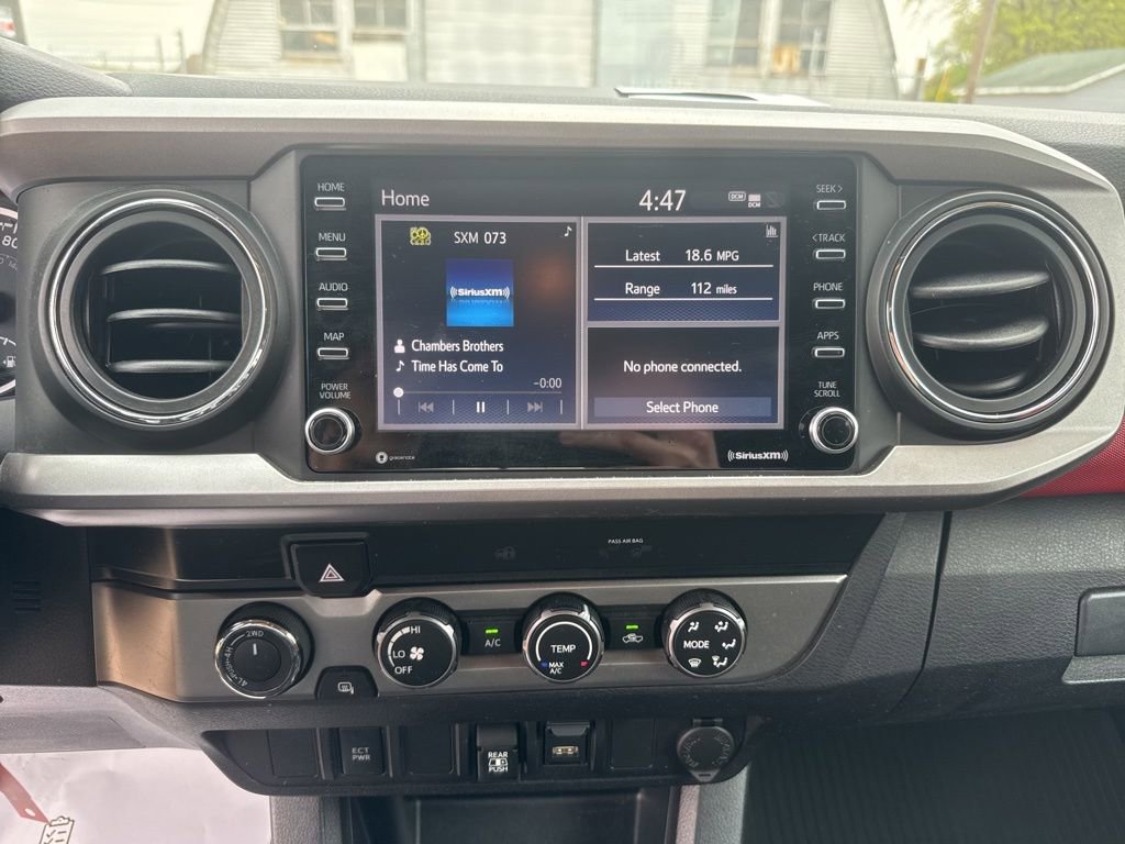 Used 2020 Toyota Tacoma SR5 w/ Blackout Package AWD/4WD image 14