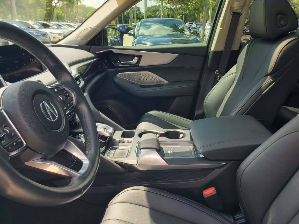 Used 2024 Acura MDX FWD image 16
