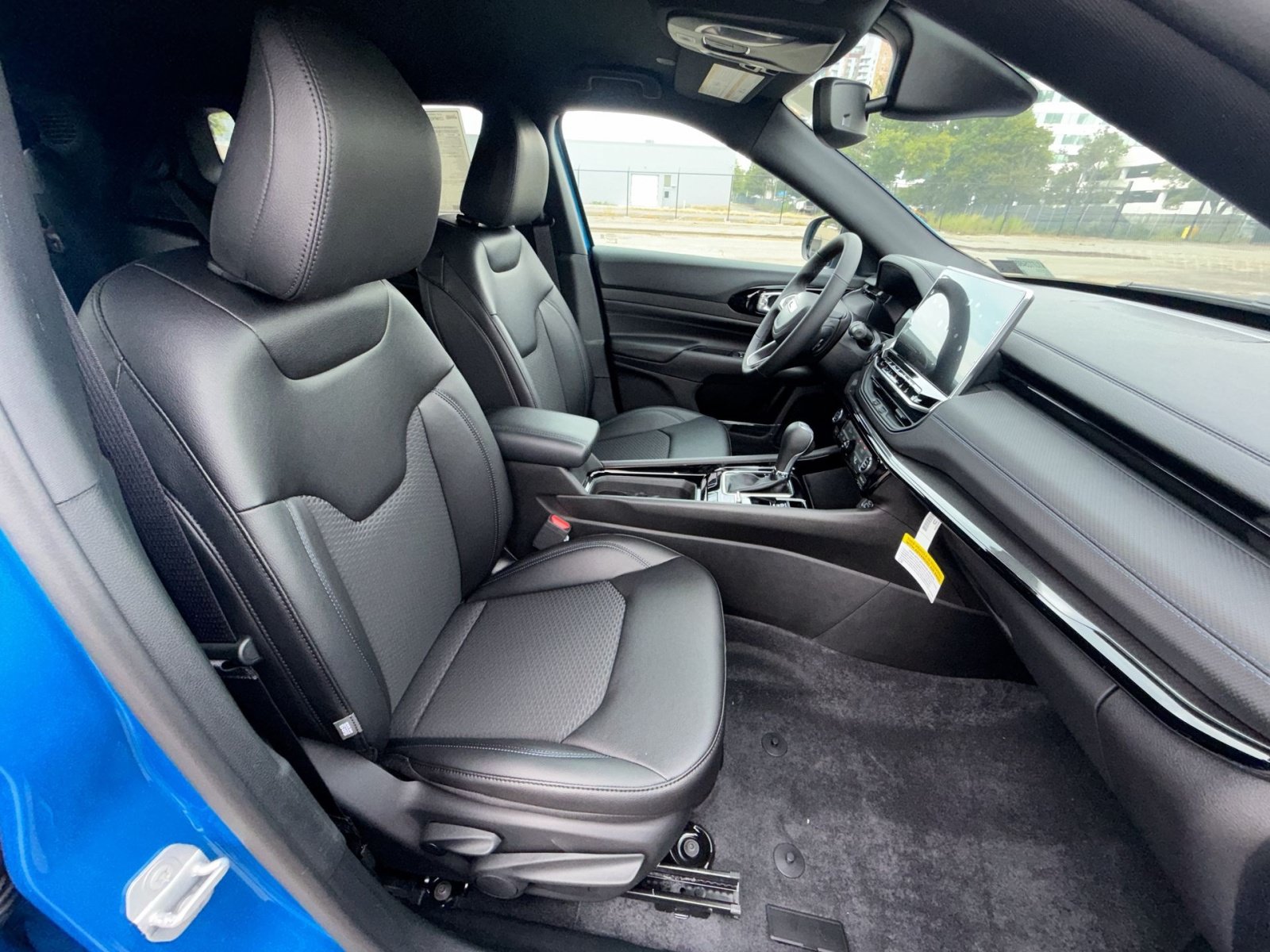 New 2026 Jeep Compass Latitude AWD/4WD image 23
