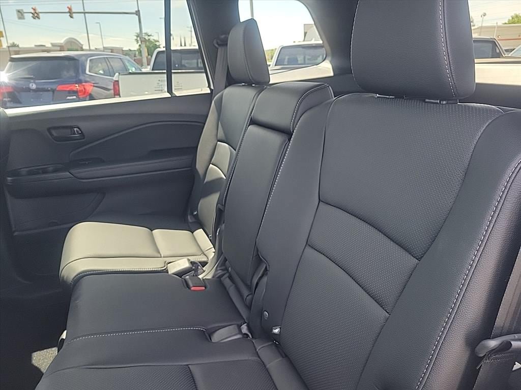 Used 2023 Honda Passport EX-L image 19