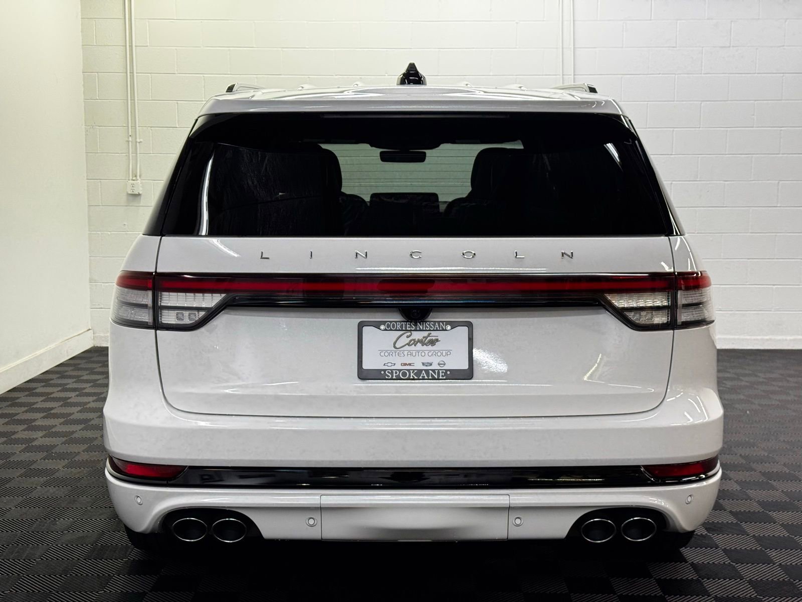 Used 2025 Lincoln Aviator Reserve w/ Equipment Group 201A image 6