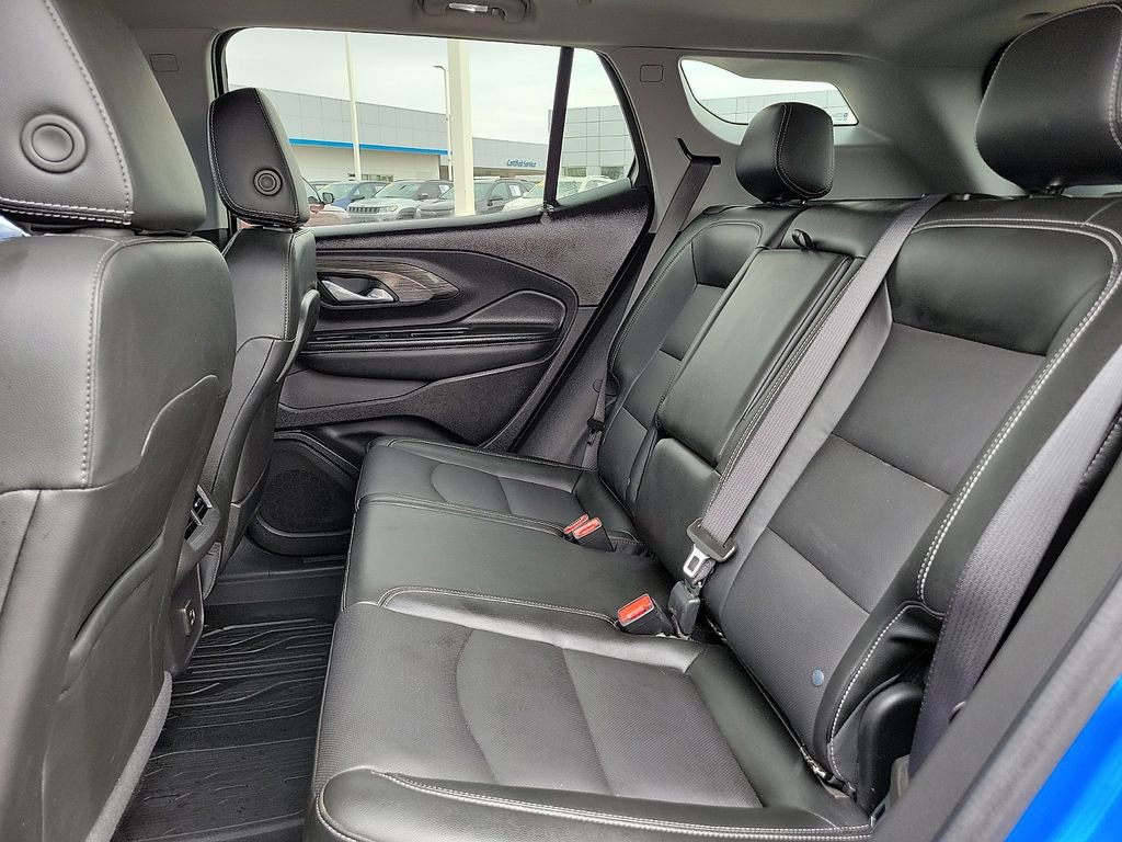 Used 2024 GMC Terrain SLT w/ Infotainment Package II AWD/4WD image 16
