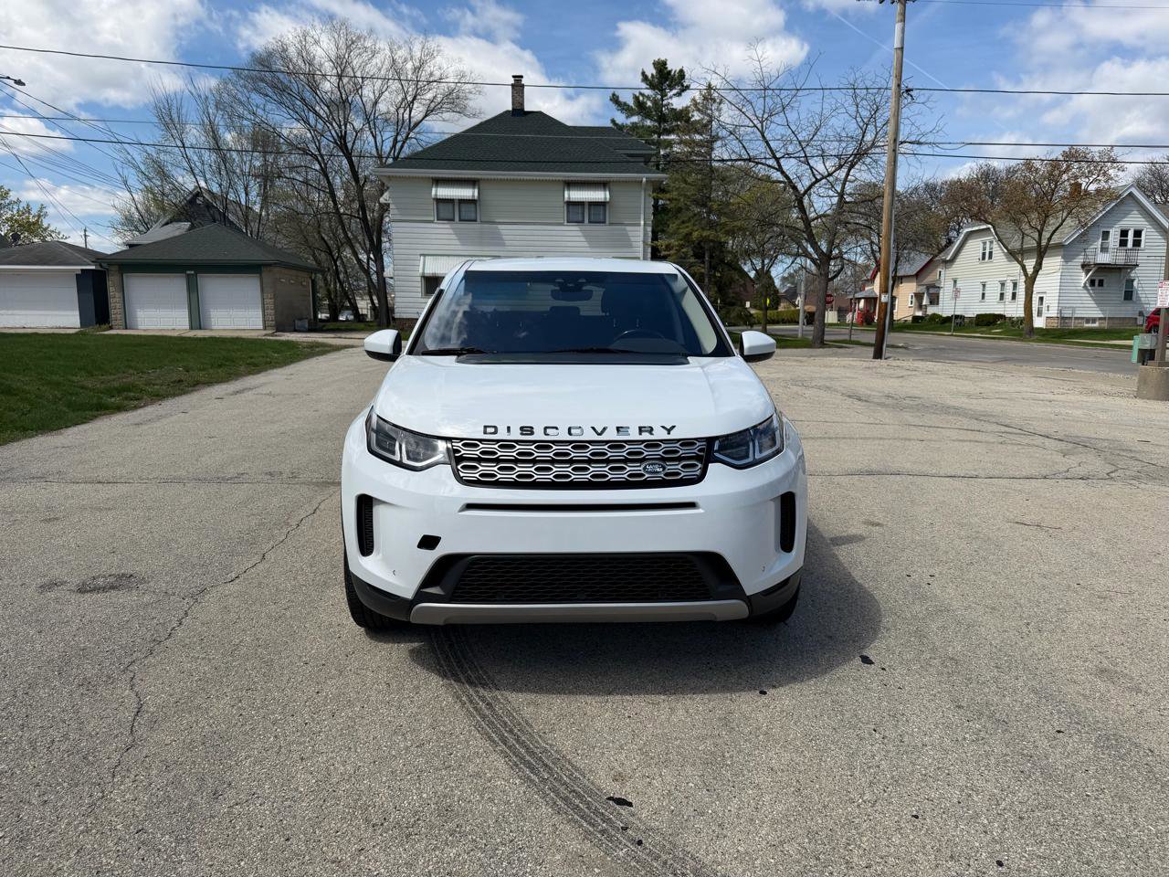 Used 2020 Land Rover Discovery Sport image 2
