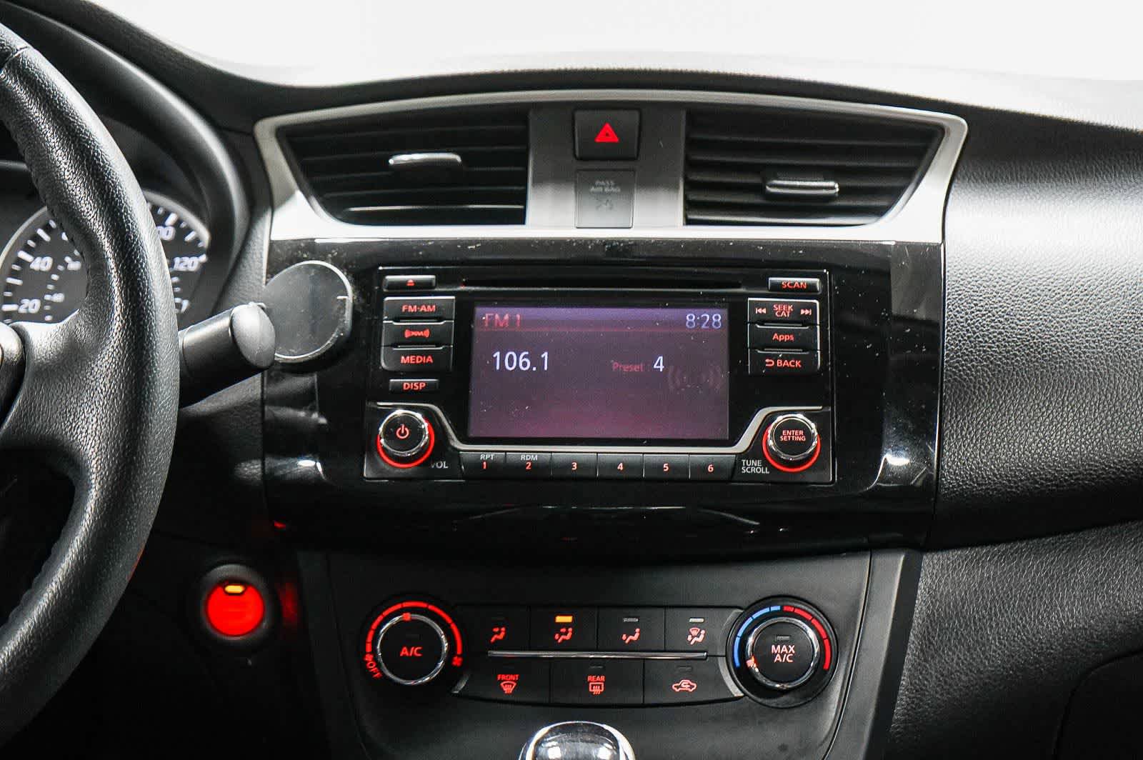 Used 2016 Nissan Sentra SV FWD image 14
