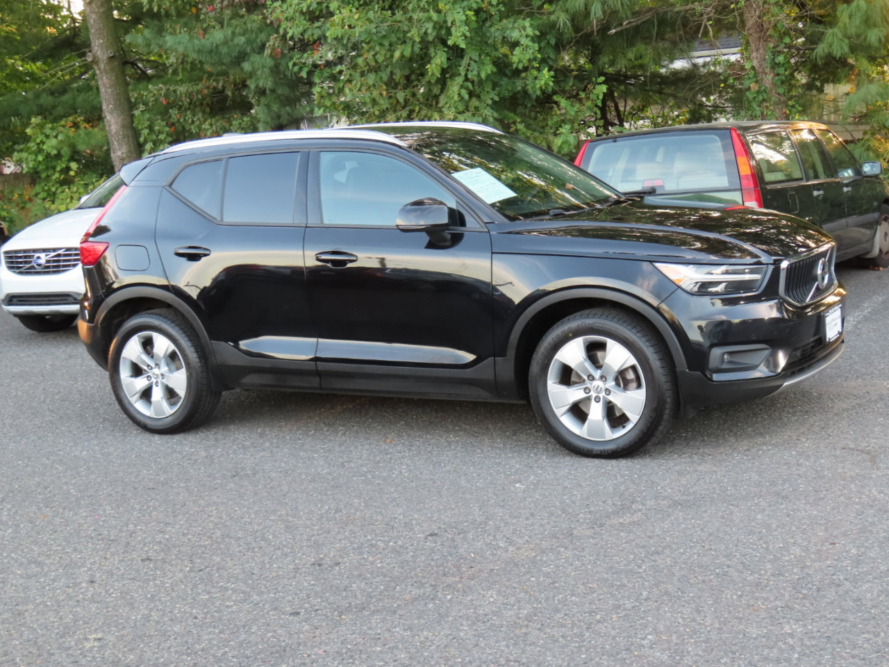 Used 2021 Volvo XC40 T5 Momentum image 23
