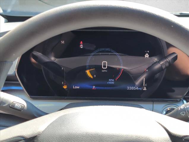 Used 2025 Chevrolet Trax LT FWD image 17