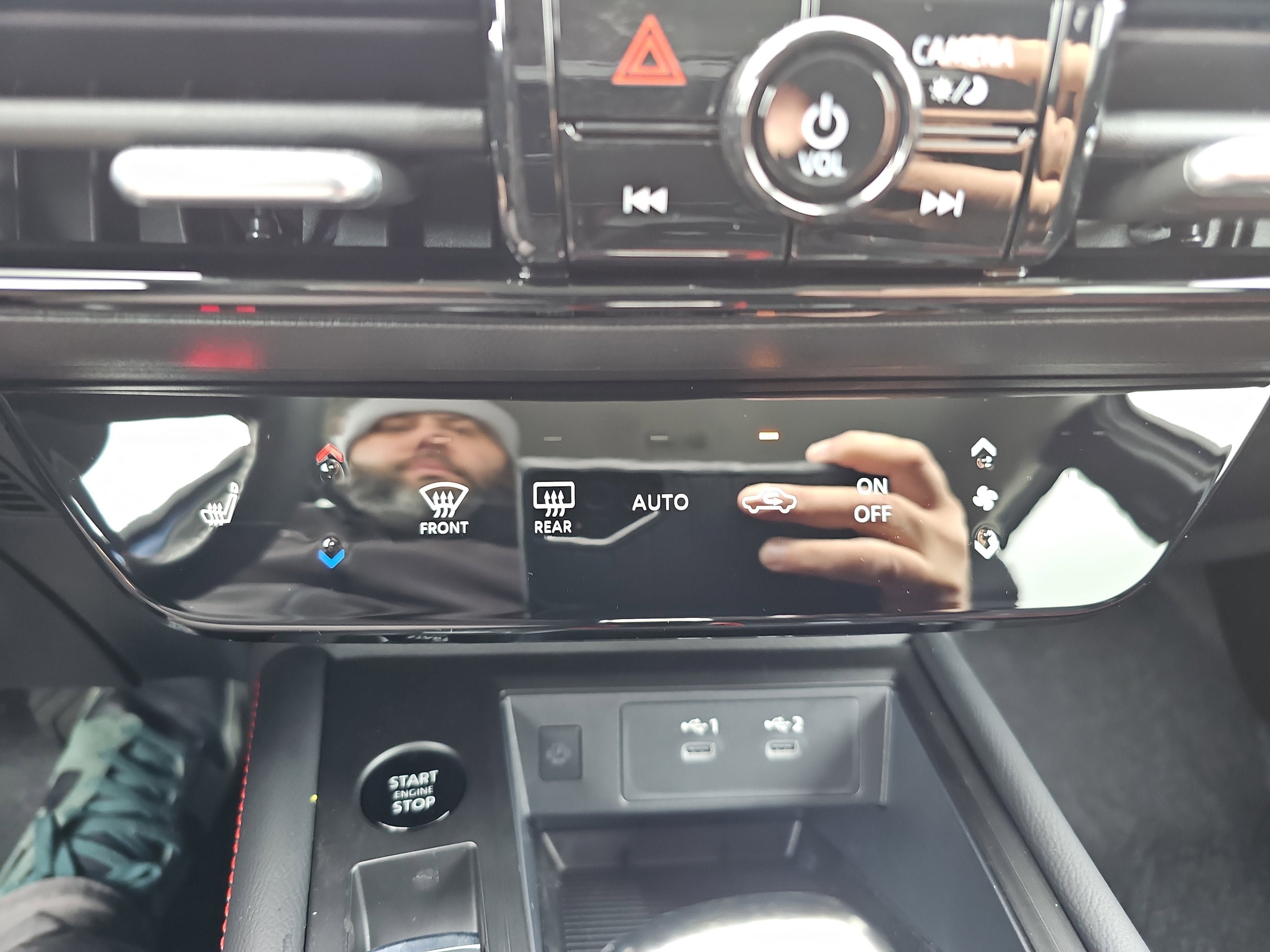 New 2026 Nissan Kicks SR w/ Cold Weather Package AWD/4WD image 27
