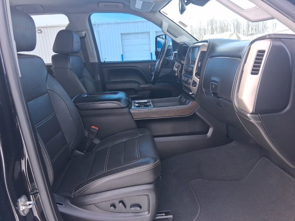 Used 2019 GMC Sierra 2500 Denali w/ Duramax Plus Package image 16