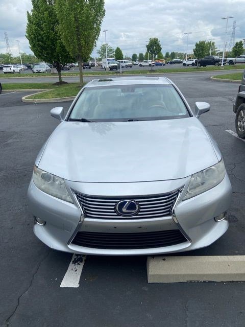 Used 2013 Lexus ES 300h w/ Luxury Pkg FWD image 4