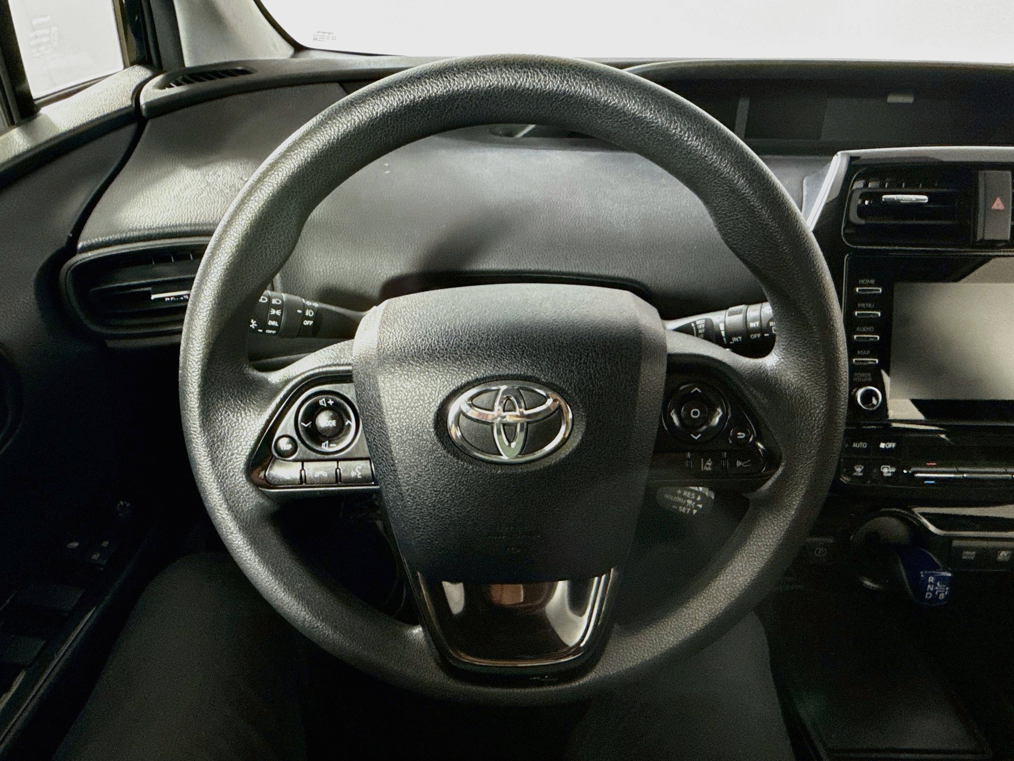 Certified 2021 Toyota Prius LE AWD/4WD image 12
