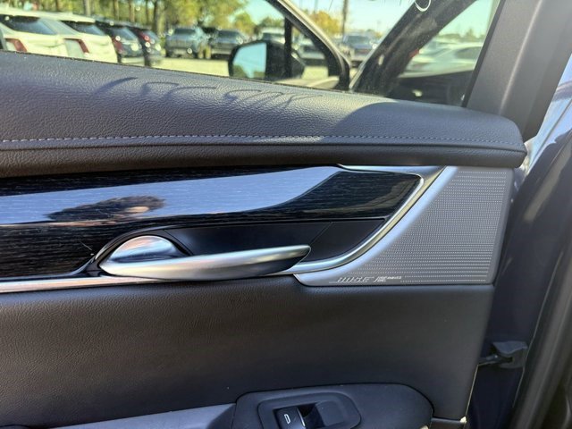 Certified 2025 Cadillac XT5 Premium Luxury image 17