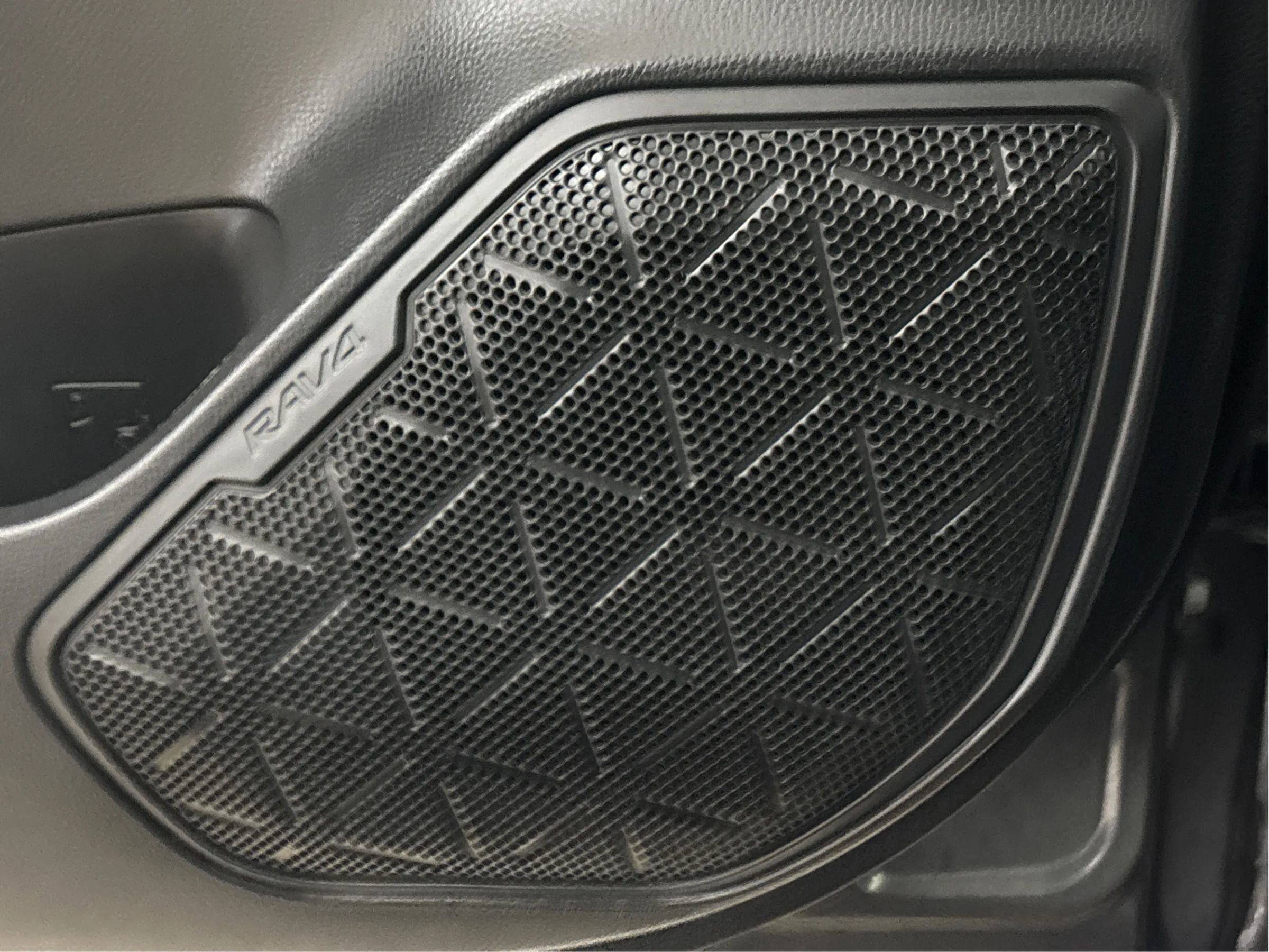 Used 2021 Toyota RAV4 LE image 39