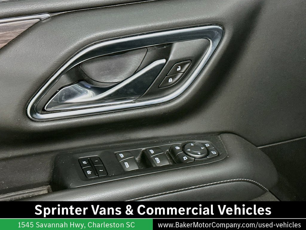 Used 2021 Chevrolet Suburban LT w/ Luxury Package RWD image 19