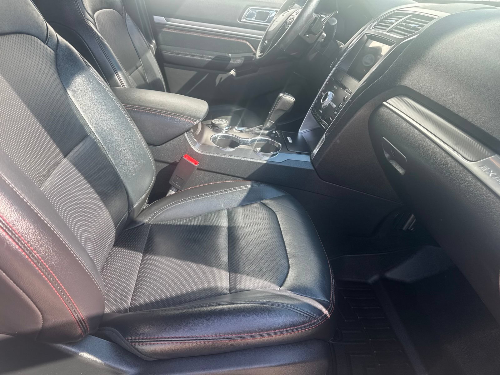Used 2017 Ford Explorer Sport AWD/4WD image 18