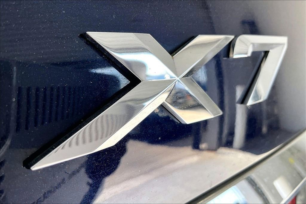 Used 2022 BMW X7 xDrive40i w/ M Sport Package image 39