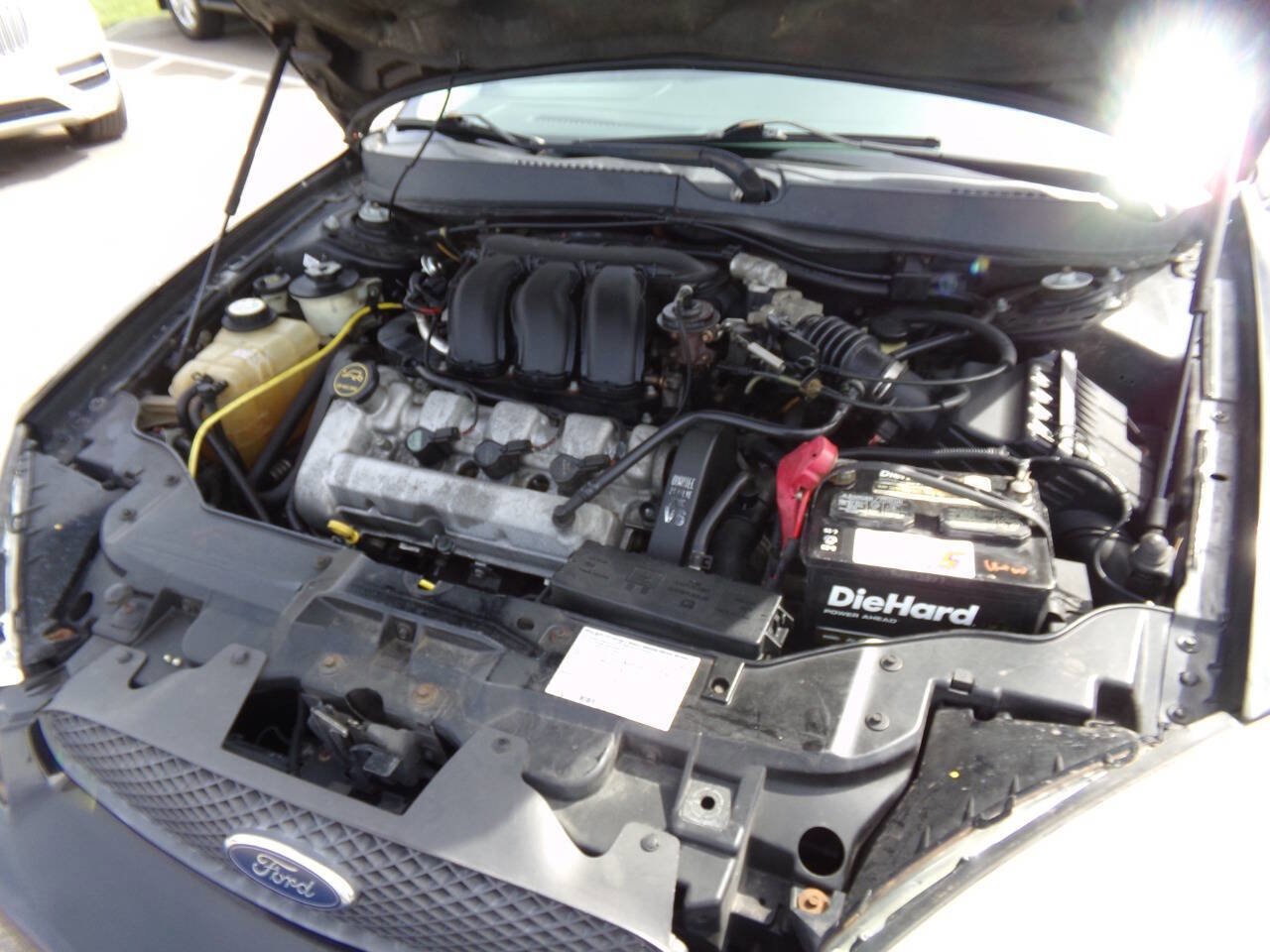 Used 2004 Ford Taurus SEL image 26