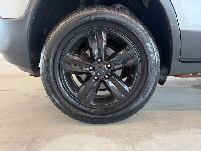 Used 2016 Chevrolet Trax LT w/ LT Convenience Package AWD/4WD image 8