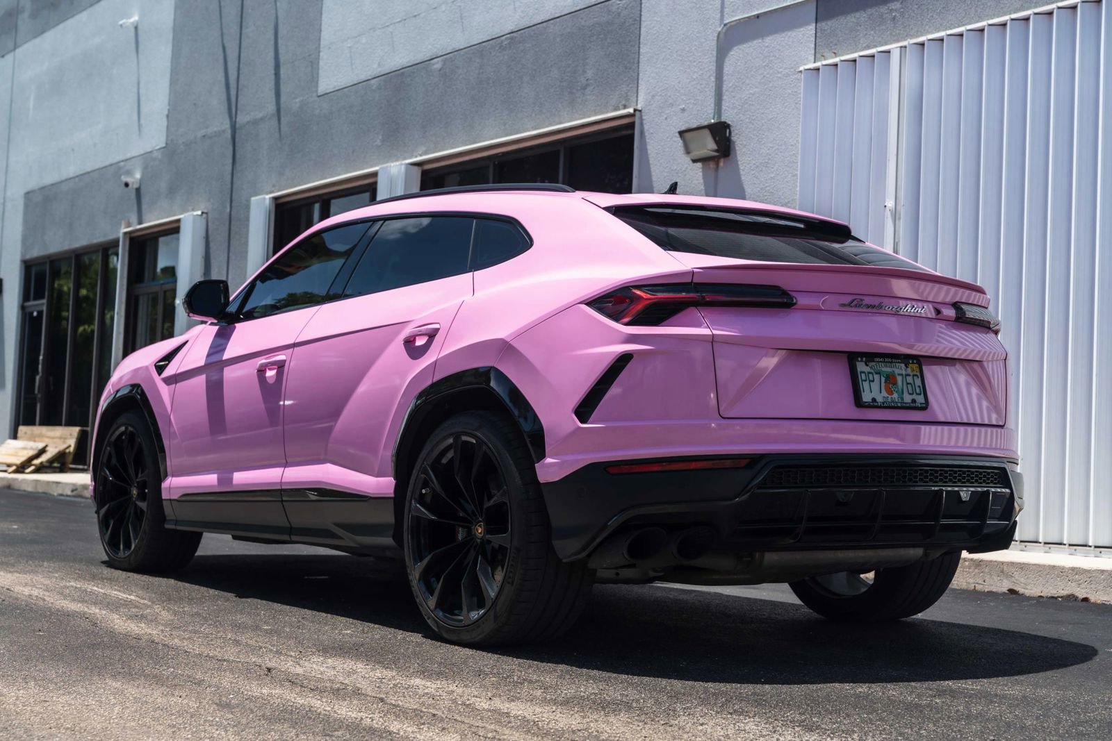 Used 2020 Lamborghini Urus AWD/4WD image 9