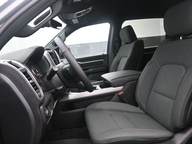 New 2026 RAM 1500 4x4 Crew Cab image 9