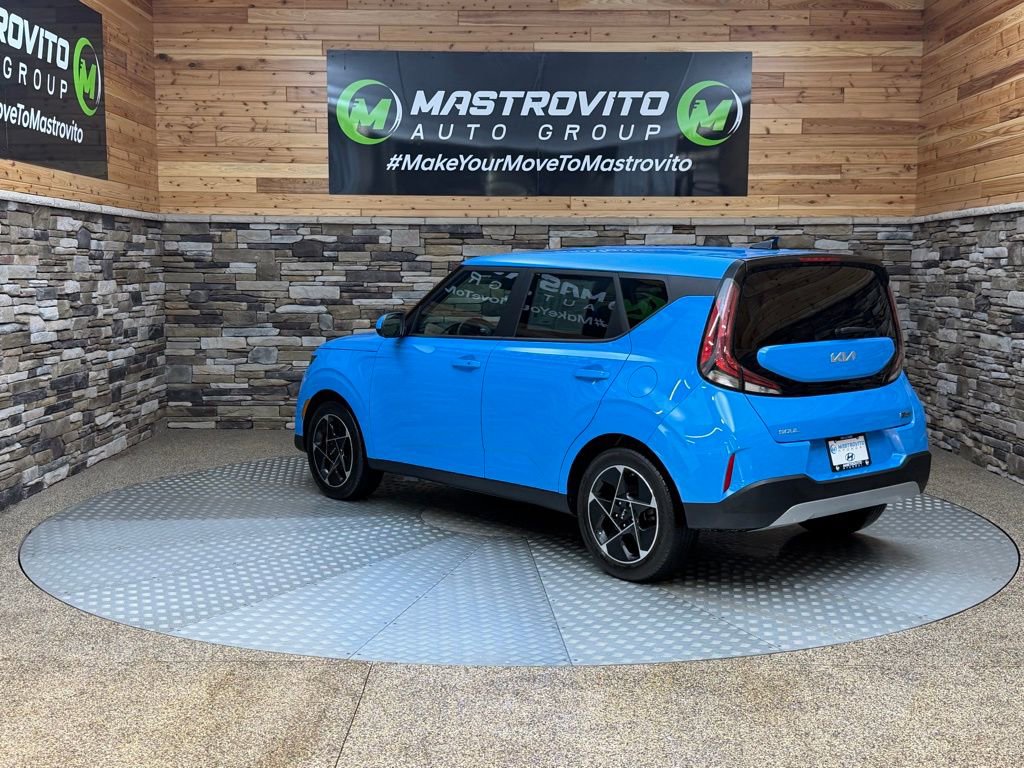 Used 2023 Kia Soul EX image 7