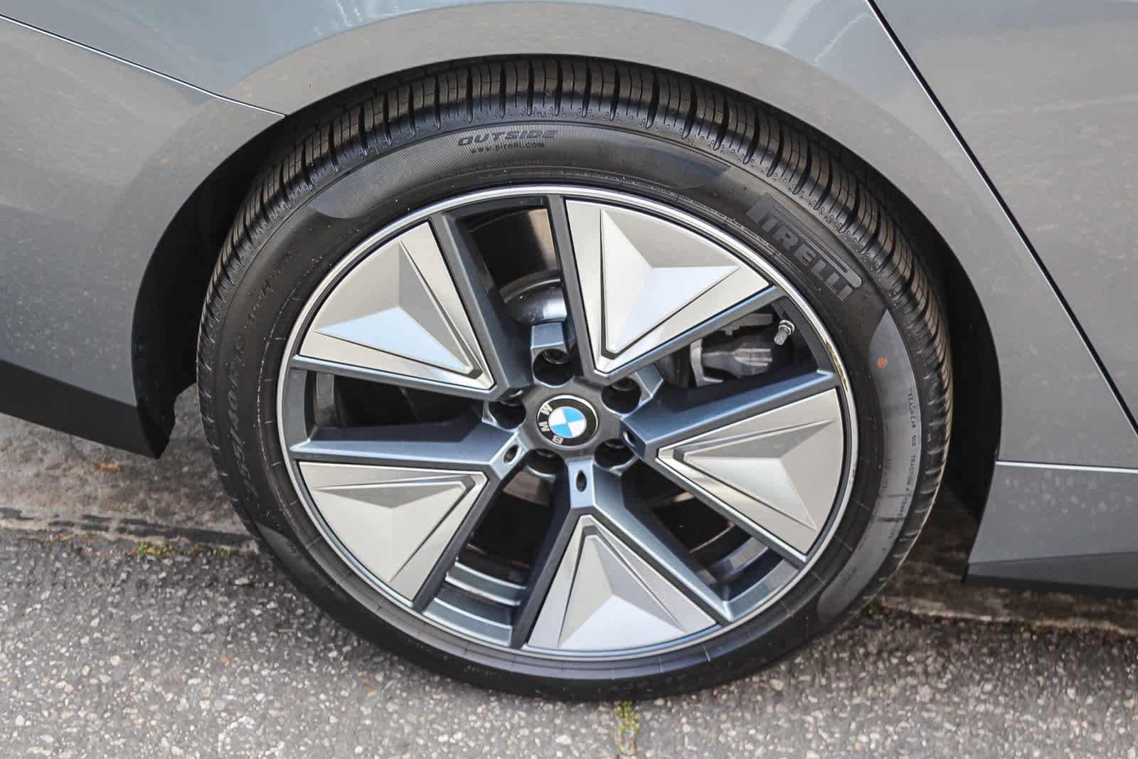 Used 2025 BMW i4 eDrive40 w/ Premium Package image 8