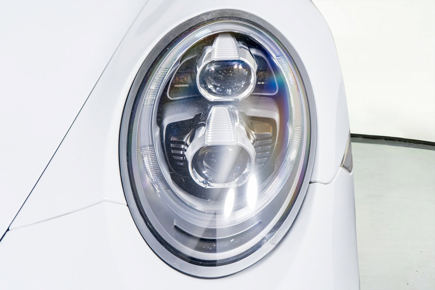 Used 2016 Porsche 911 Turbo S image 28