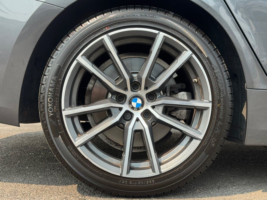 Used 2021 BMW 330i xDrive w/ Driver Assist w/ Premium Package AWD/4WD image 17