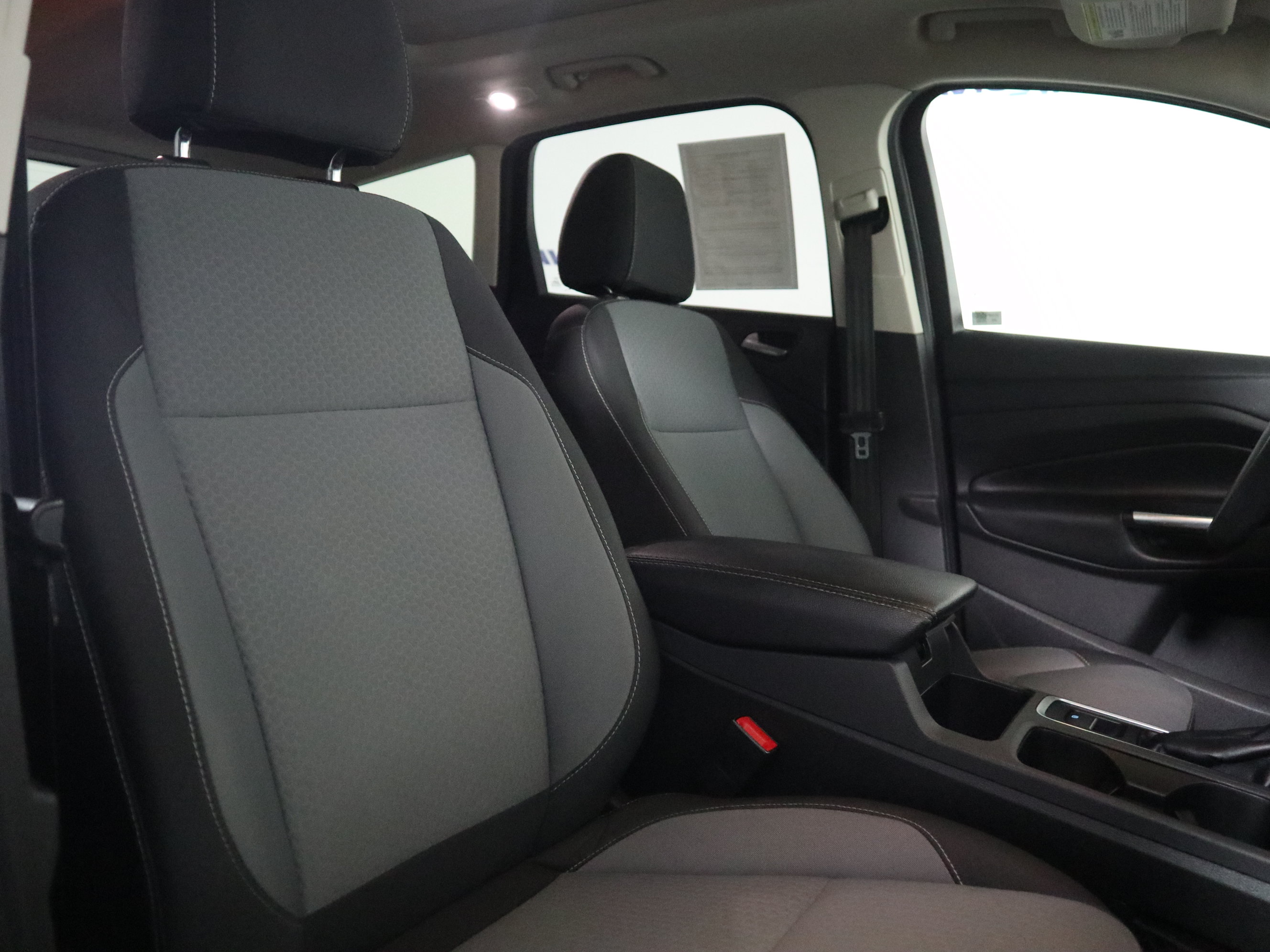Used 2017 Ford Escape SE w/ SE Cold Weather Package AWD/4WD image 20