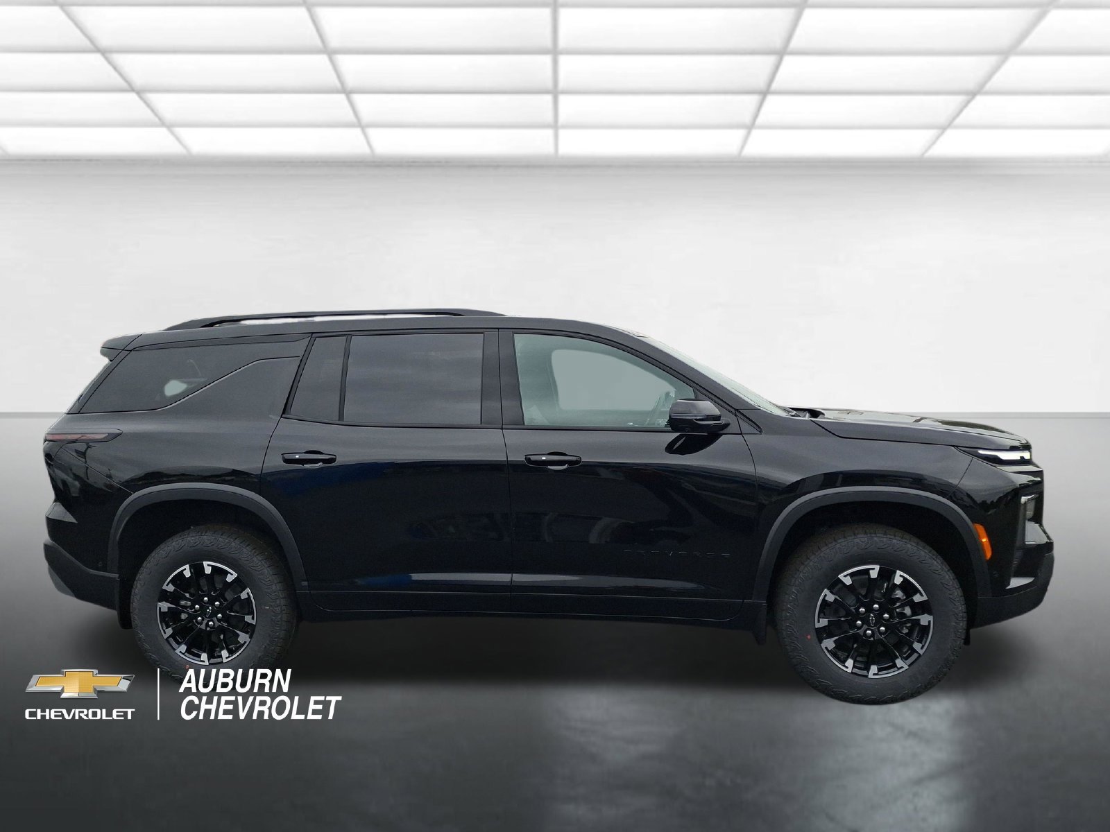 New 2026 Chevrolet Traverse Z71 w/ Enhanced Driving Package AWD/4WD image 2