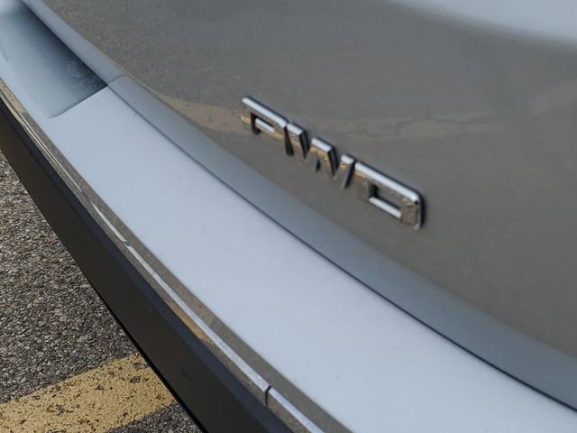 Used 2021 GMC Terrain SLT image 31