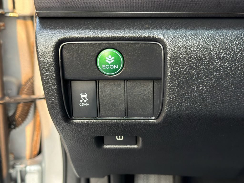 Used 2013 Honda Accord LX image 18
