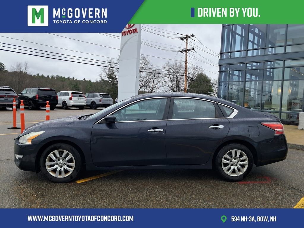 Used 2015 Nissan Altima 2.5 S w/ Power Driver Seat Package FWD image 2