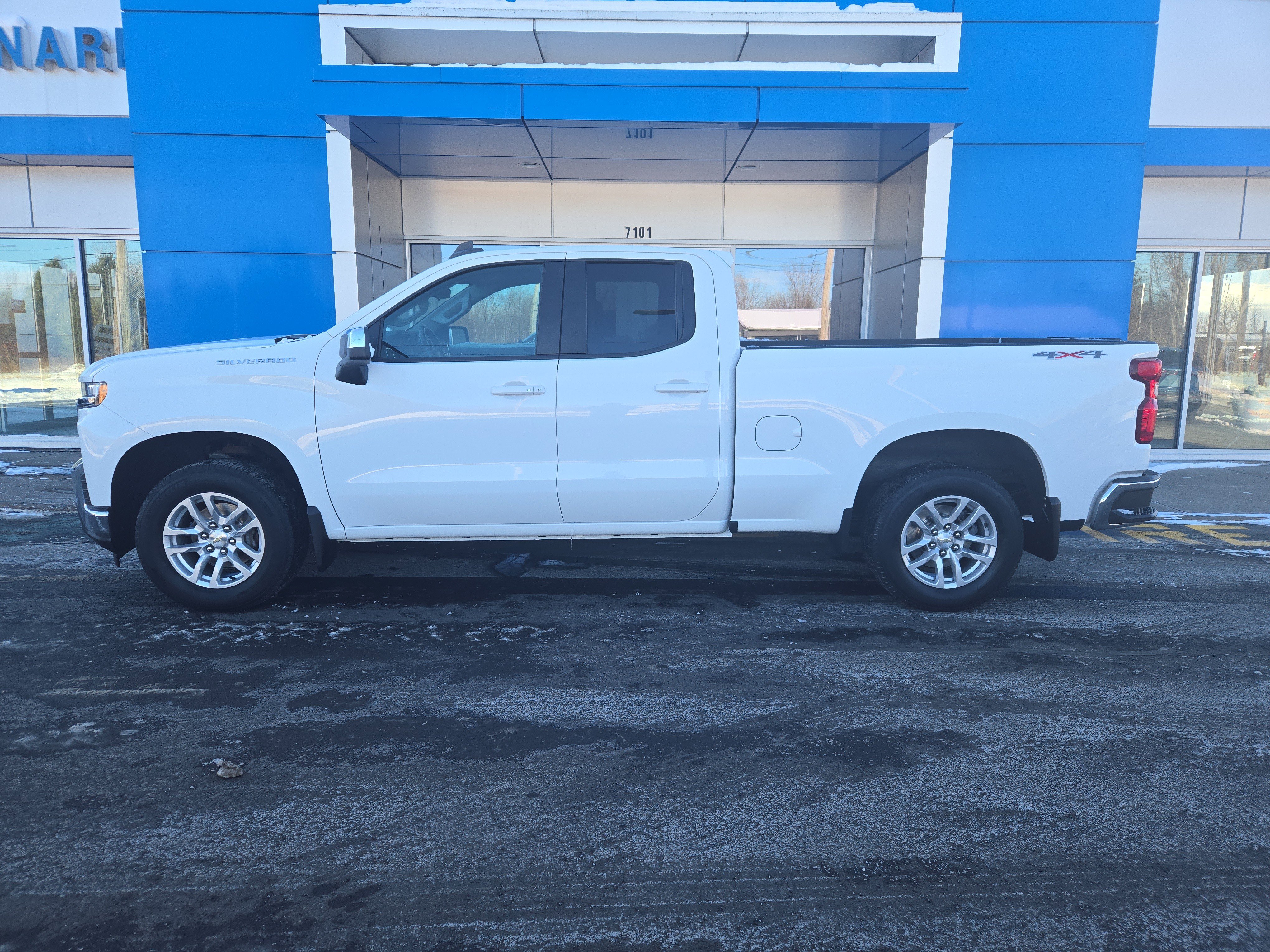 Certified 2020 Chevrolet Silverado 1500 LT w/ All-Star Edition image 3