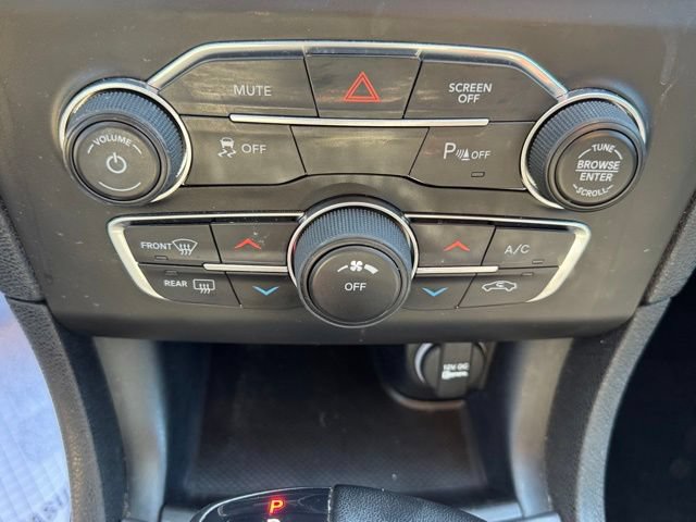 Used 2021 Dodge Charger SXT w/ Blacktop Package RWD image 16