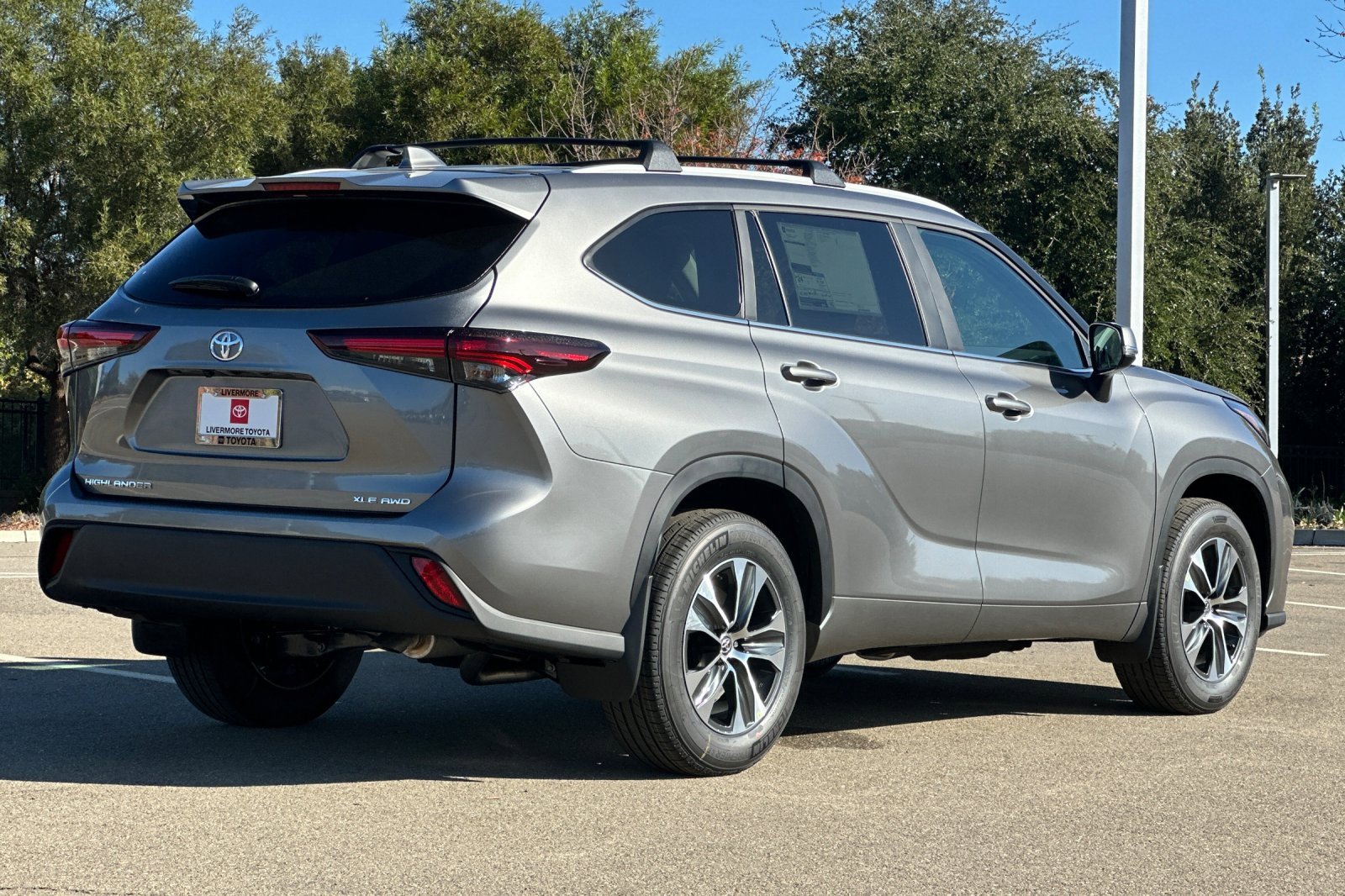 New 2026 Toyota Highlander XLE image 4