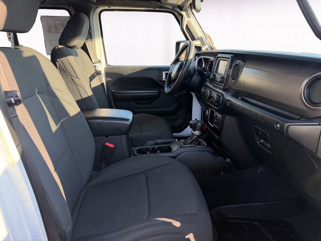 Used 2020 Jeep Wrangler Unlimited Sport image 15