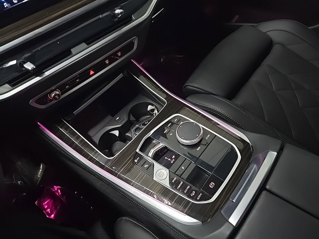 Used 2025 BMW X5 xDrive40i w/ Premium Package image 31