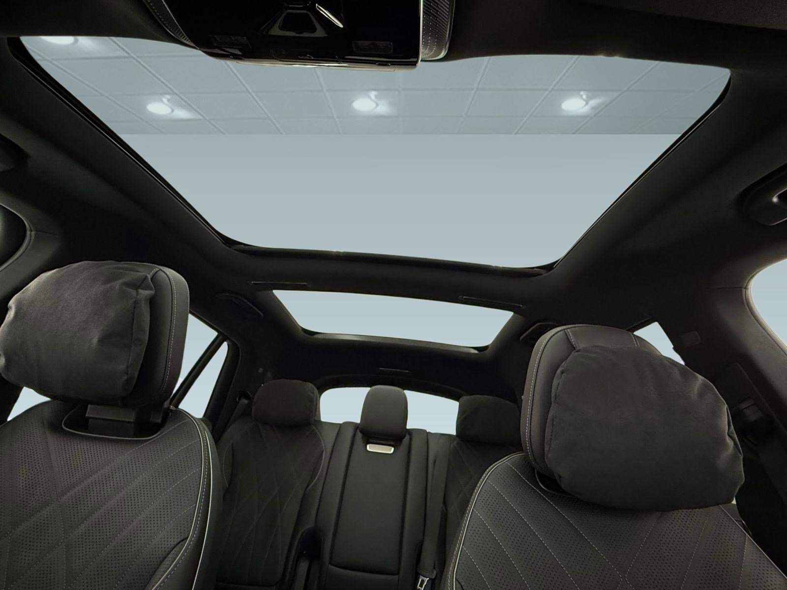 New 2026 Mercedes-Benz EQS 550 4MATIC SUV image 13