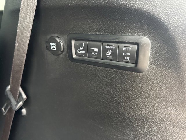 Used 2022 Chrysler Pacifica Limited w/ S Appearance Package image 21