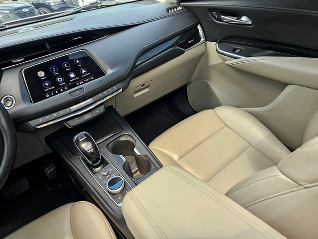 Used 2020 Cadillac XT4 Premium Luxury w/ Technology Package FWD image 35