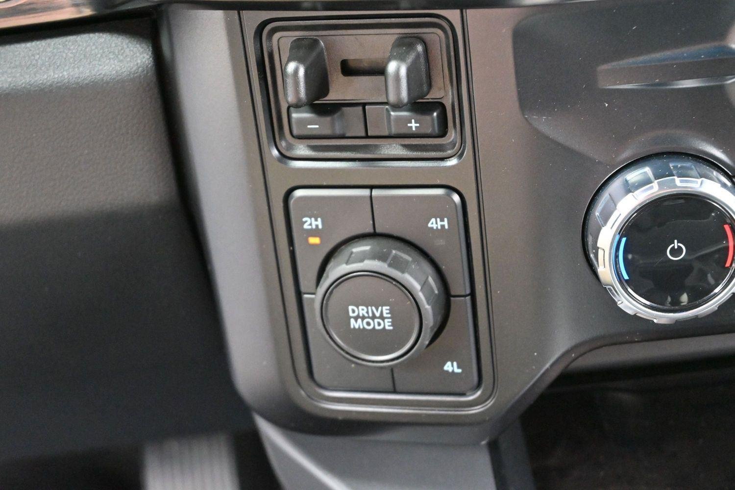 Used 2024 Ford F250 Lariat AWD/4WD image 24