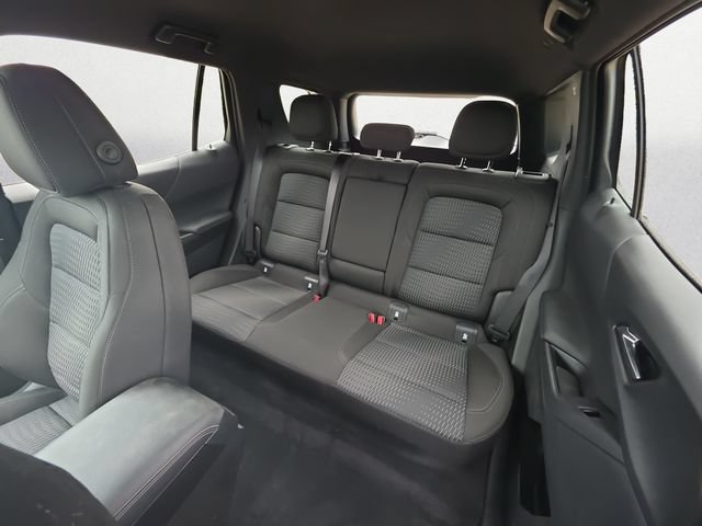 Used 2026 Chevrolet Equinox LT w/ Safety and Technology Package FWD image 13