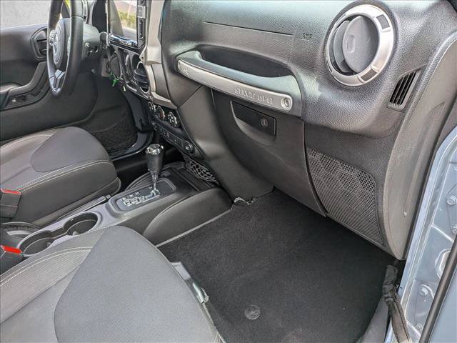 Used 2014 Jeep Wrangler Unlimited Sahara AWD/4WD image 20