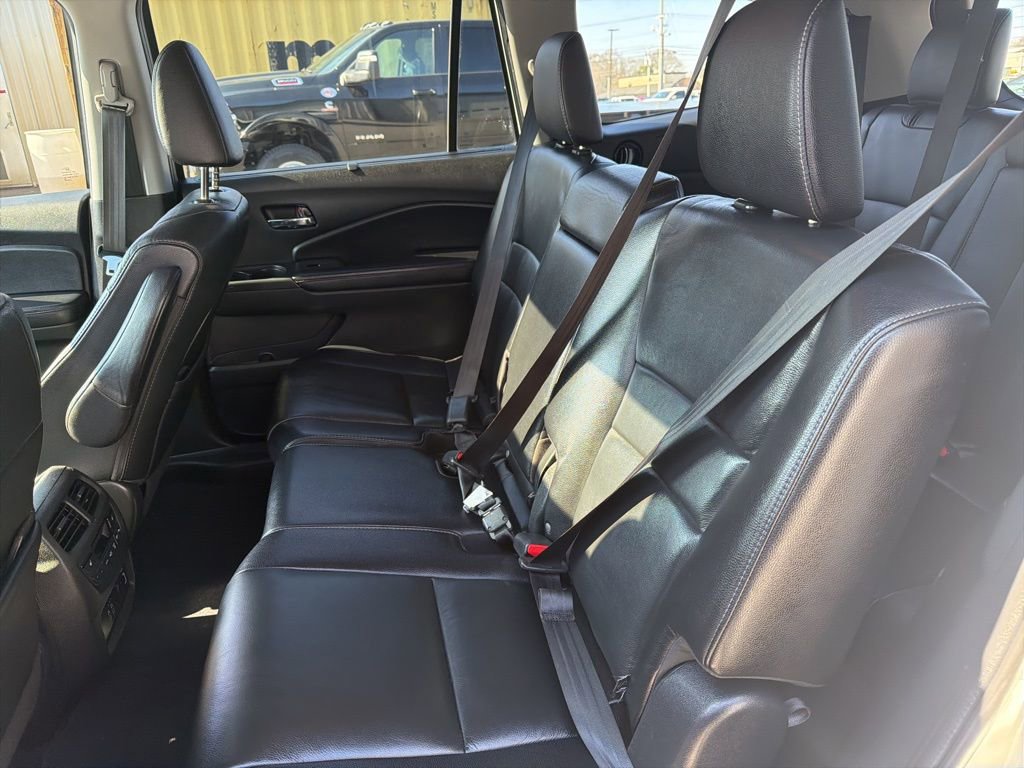 Used 2019 Honda Pilot Touring image 18