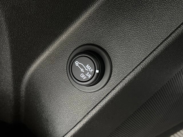 Used 2024 Chevrolet Equinox LT FWD image 14
