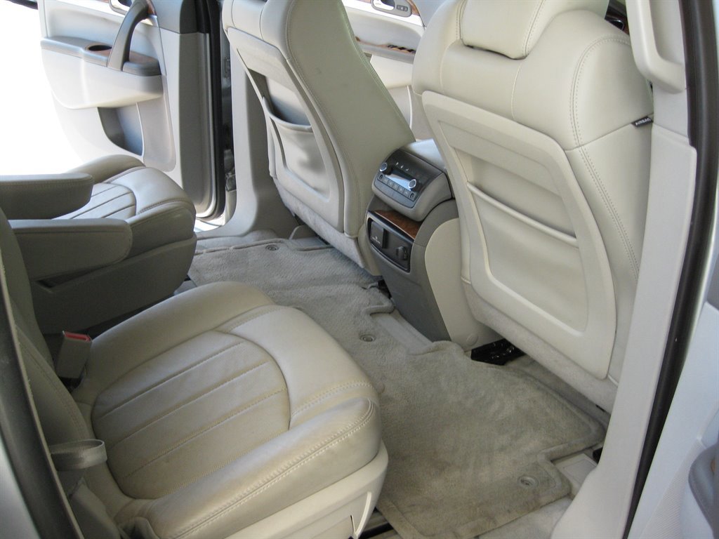 Used 2012 Buick Enclave Premium w/ Trailering Provision Package FWD image 31