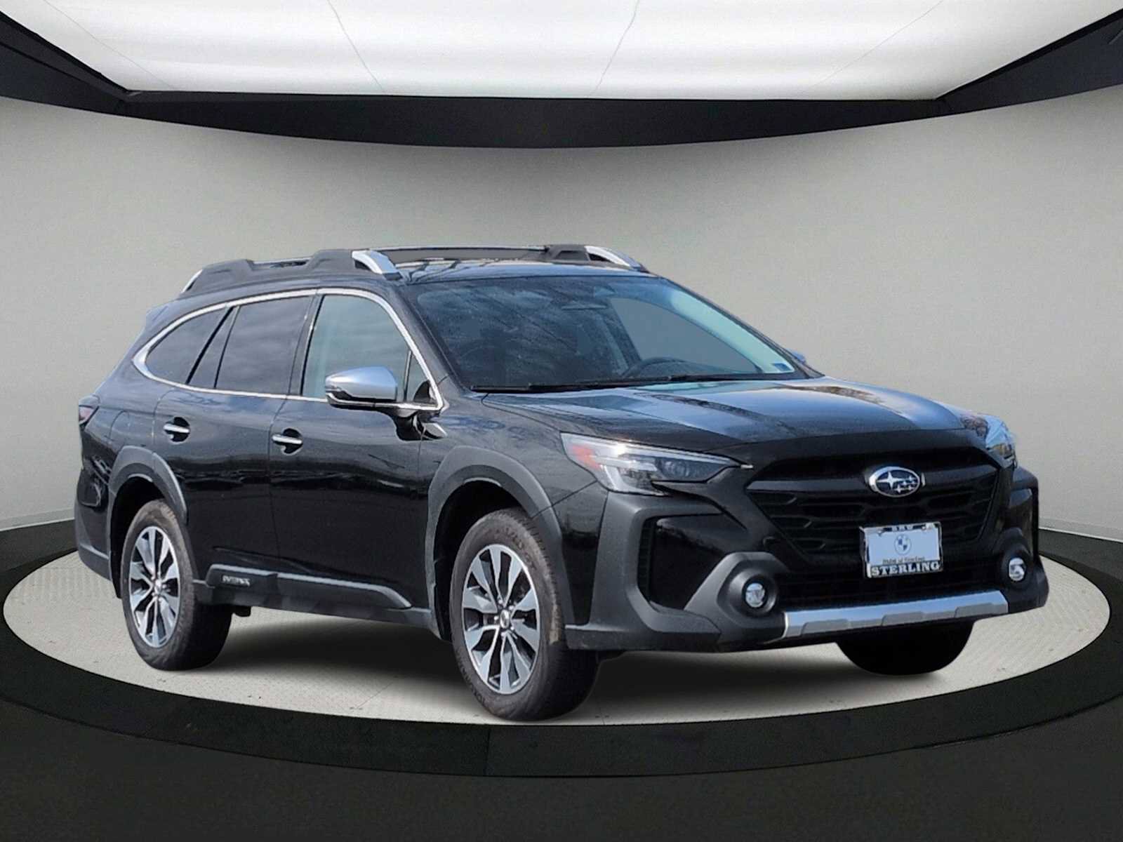 Used 2023 Subaru Outback Touring XT AWD/4WD image 2